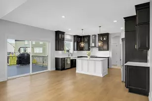 20377 Hampton Ct, Lakeville, MN 55044 - Photo 10