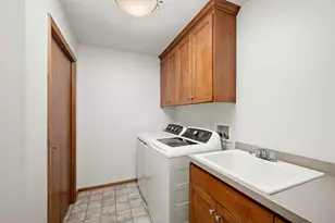 1598 Summit Shores Cir, Burnsville, MN 55306 - Photo 6