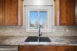 2560 Lamada Pl, Owatonna, MN 55060 - Photo 10