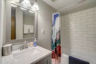 635 Canton St, Saint Paul, MN 55102 - Photo 18