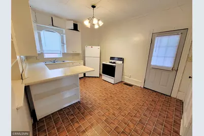 210 N Fremont Street #1, River Falls, WI 54022 - Photo 6