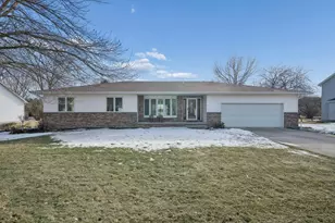 2803 6th Ave SW, Austin, MN 55912 - Photo 1