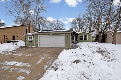 110136 Stanford Circle, Chaska, MN 55318 - Photo 2