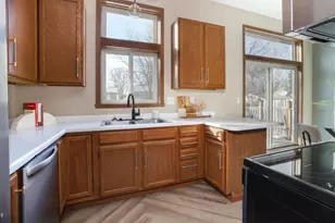 1920 53rd Ave S, Fargo, ND 58104 - Photo 10