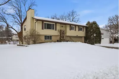 1107 Welcome Avenue N, Golden Valley, MN 55422 - Photo 2