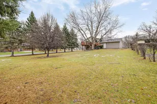 9200 67th Ave N, Brooklyn Park, MN 55428 - Photo 32