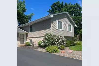 9200 67th Avenue N, Brooklyn Park, MN 55428 - Photo 2