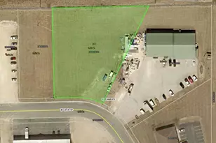 133 W Circle Dr, Saint Charles, MN 55972 - Photo 1