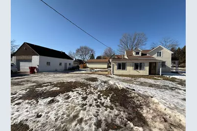 301 4th Street SW, Pine Island, MN 55963 - Photo 2