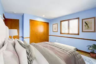 5705 Phoenix St, Golden Valley, MN 55422 - Photo 4