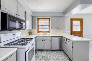 5705 Phoenix St, Golden Valley, MN 55422 - Photo 22