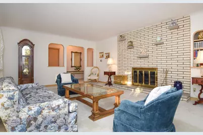 1864 Albert Street N, Falcon Heights, MN 55113 - Photo 4