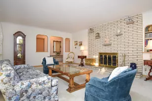 1864 Albert St N, Falcon Heights, MN 55113 - Photo 4