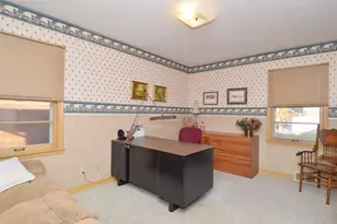 1864 Albert St N, Falcon Heights, MN 55113 - Photo 12