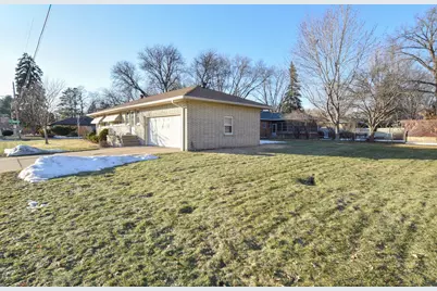 1864 Albert Street N, Falcon Heights, MN 55113 - Photo 26