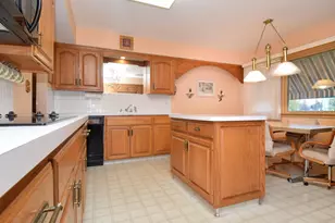 1864 Albert St N, Falcon Heights, MN 55113 - Photo 8