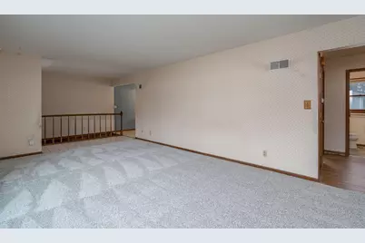 123 Knollcrest Drive, Mankato, MN 56001 - Photo 6