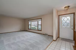 123 Knollcrest Dr, Mankato, MN 56001 - Photo 4