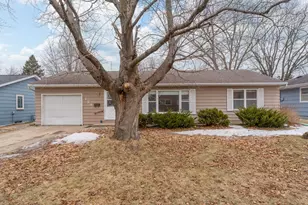 123 Knollcrest Dr, Mankato, MN 56001 - Photo 2
