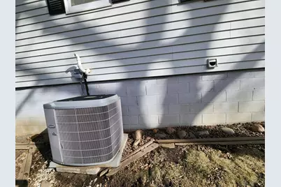 105 E Hawthorne Street, Albert Lea, MN 56007 - Photo 6