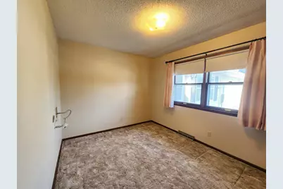 105 E Hawthorne Street, Albert Lea, MN 56007 - Photo 30