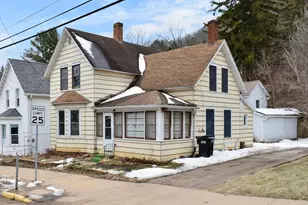 247 North St, Fountain City, WI 54629 - Photo 2