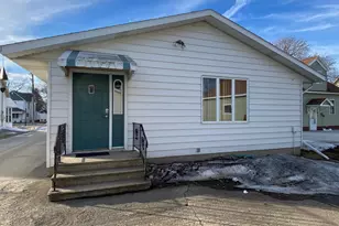 245 N Broadway, Alden, MN 56009 - Photo 2