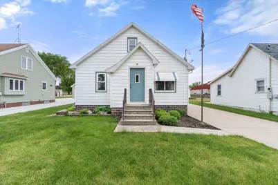 245 N Broadway, Alden, MN 56009 - Photo 2