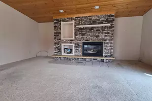 245 N Broadway, Alden, MN 56009 - Photo 6