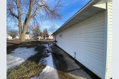 245 N Broadway, Alden, MN 56009 - Photo 34