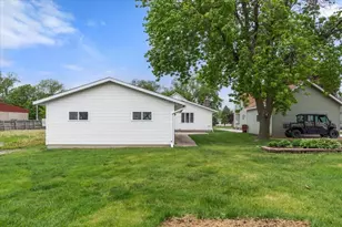 245 N Broadway, Alden, MN 56009 - Photo 24