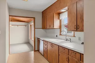 245 N Broadway, Alden, MN 56009 - Photo 12