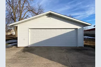 245 N Broadway, Alden, MN 56009 - Photo 4