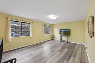 6890 Grenwich Ln N, Oakdale, MN 55128 - Photo 2