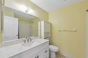 6890 Grenwich Ln N, Oakdale, MN 55128 - Photo 8