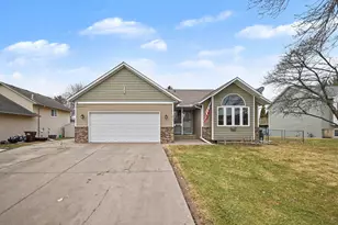 8068 Jody Ave S, Cottage Grove, MN 55016 - Photo 2