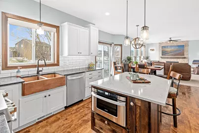 1821 Foothill Trail, Shakopee, MN 55379 - Photo 4