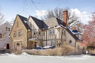 2116 W Lake of the Isles Pkwy, Minneapolis, MN 55405 - Photo 10