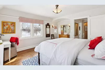 2116 W Lake Of The Isles Parkway, Minneapolis, MN 55405 - Photo 40