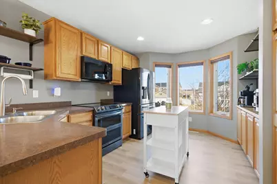 236 Ardennes Avenue E, Shakopee, MN 55379 - Photo 6