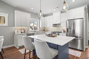 1065 Legend Ln, River Falls, WI 54022 - Photo 4