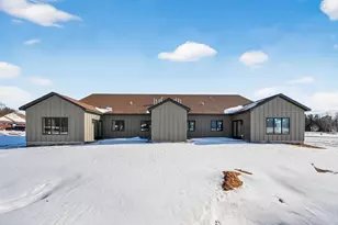 1065 Legend Ln, River Falls, WI 54022 - Photo 30