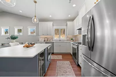 1065 Legend Lane, River Falls, WI 54022 - Photo 6