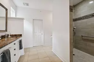 1360 Skyline Dr, Golden Valley, MN 55422 - Photo 26