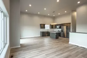 1872 19th Ave N, Wahpeton,  58075 - Photo 6