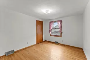 1045 Euclid St, Saint Paul, MN 55106 - Photo 34