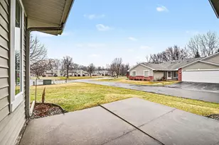 25555 Park Ln, Shorewood, MN 55331 - Photo 6