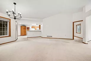 25555 Park Ln, Shorewood, MN 55331 - Photo 10