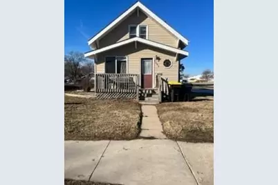 1356 6th Avenue N, Windom, MN 56101 - Photo 1