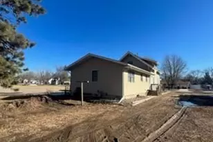 1356 6th Ave N, Windom, MN 56101 - Photo 4